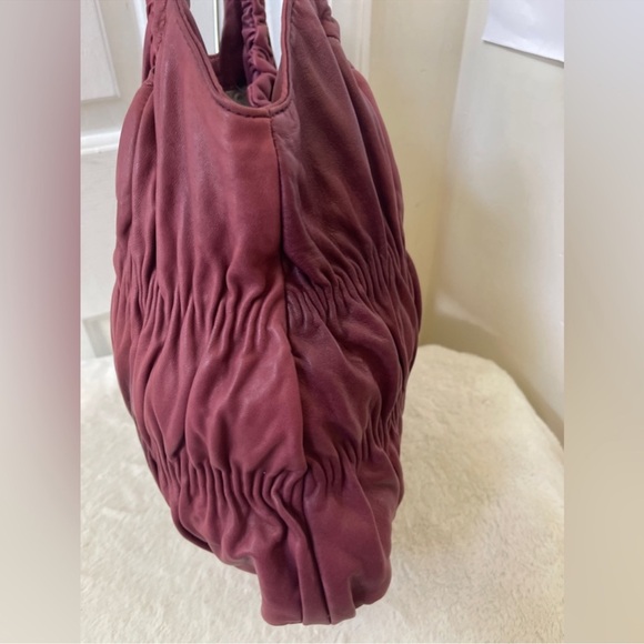 Michael Kors Shoulder Bag EUC - Picture 4 of 9